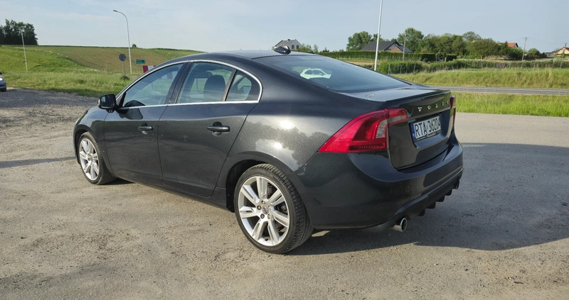 Volvo S60 cena 43900 przebieg: 227000, rok produkcji 2011 z Lublin małe 562